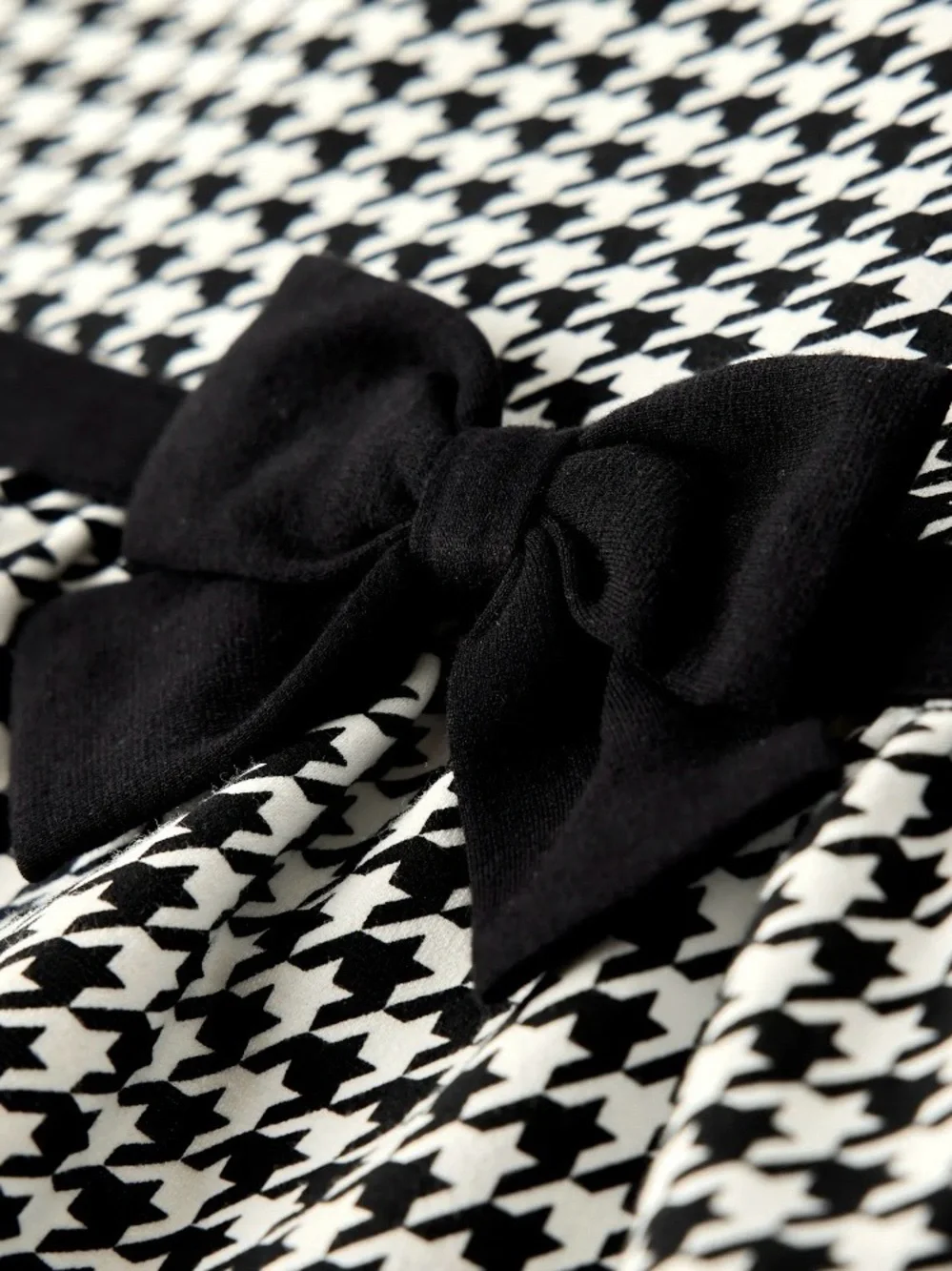 Gymboree Girls ‘London Calling’ Black and White Houndstooth Jumper Size 4T